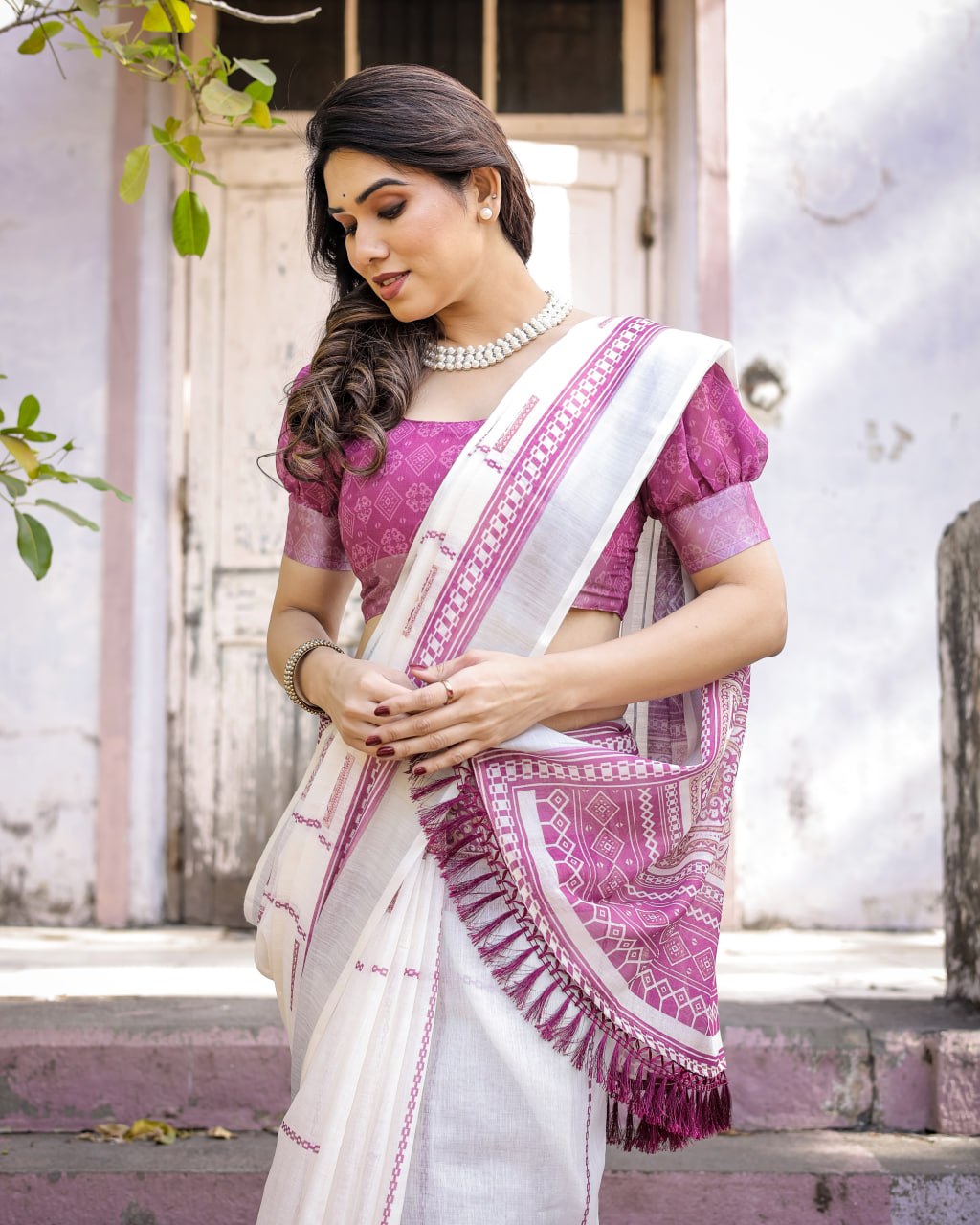 Elenoir Ivory White Heritage Woven Linen Cotton Saree with Magenta Ethnic Border & Running Blouse Piece