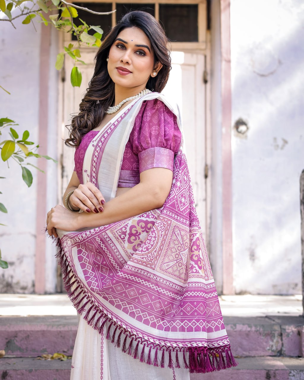 Elenoir Ivory White Heritage Woven Linen Cotton Saree with Magenta Ethnic Border & Running Blouse Piece