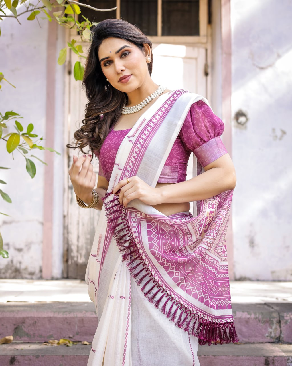 Elenoir Ivory White Heritage Woven Linen Cotton Saree with Magenta Ethnic Border & Running Blouse Piece